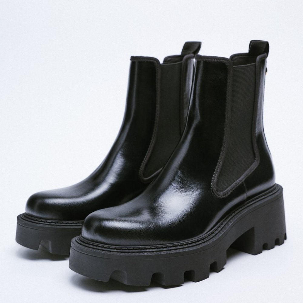 NWT  Zara Black Chelsea Ankle Boots with Track Sole. Size 6